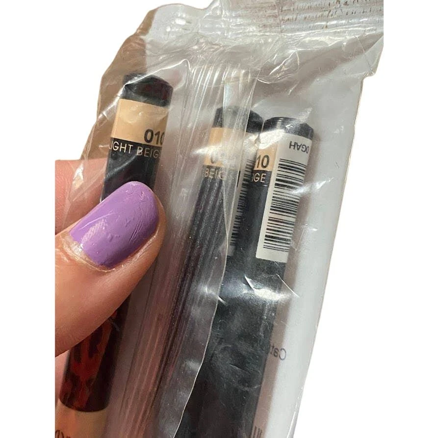 Paquete de 3 correctores Catrice HD color cobertura líquida 010 beige claro Foto 3 de 4