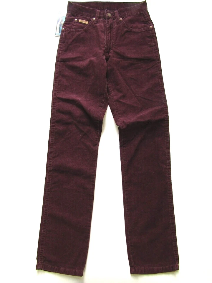 Wrangler women's corduroy jeans NWT straight body regular W26 L32 wine LEVC807 - Image 3 of 4