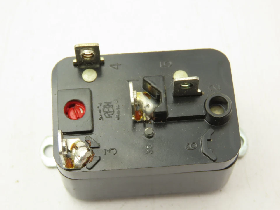 Stancor 84-20105-101ZY Contact Relay 8A 250V NO 24VAC Coil 84-902 Lot of 2 - Image 3 of 4