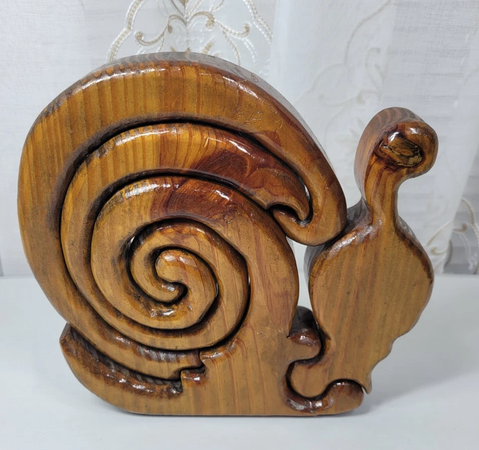 VTG 1994 Wooden Snail 4-Piece Puzzle Hand Crafted & Painted 9" x 9" x 1" B &B - Image 2 of 4