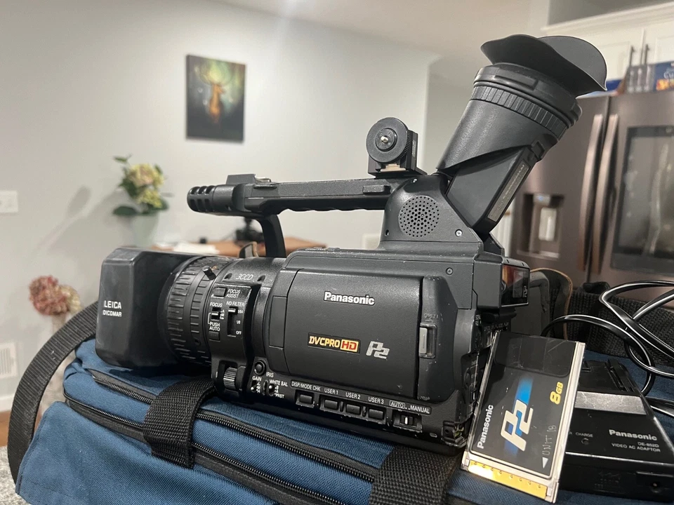 Videocámara Panasonic AG-HVX200P DVC PRO HD P2 con accesorios-POCAS HORAS Foto 2 de 4