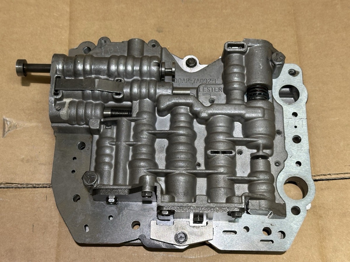 あぶデブ C4 VALVE BODY D0AP-7A101-A D0AP-7A092-E 8 BOLT TO CASE SHIFT KIT