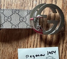 Gucci GG Supreme canvas belt with an Interlocking G buckle