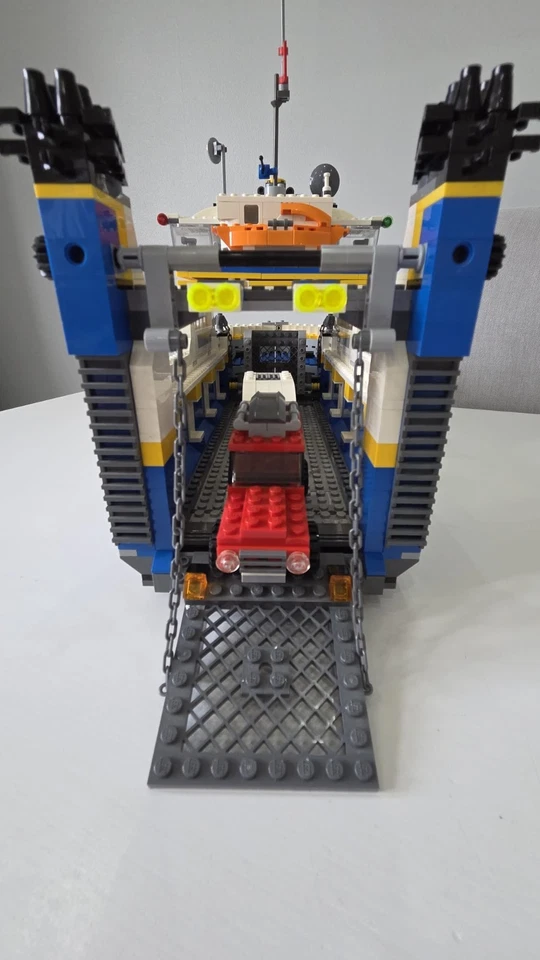 LEGO Creator 4997 Transport Ferry, photo 3 of 5