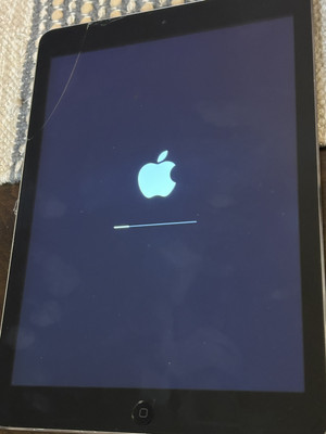 Apple iPad Air (1st Generation) Space Grey 16GB WIFI model MD785LL/B
