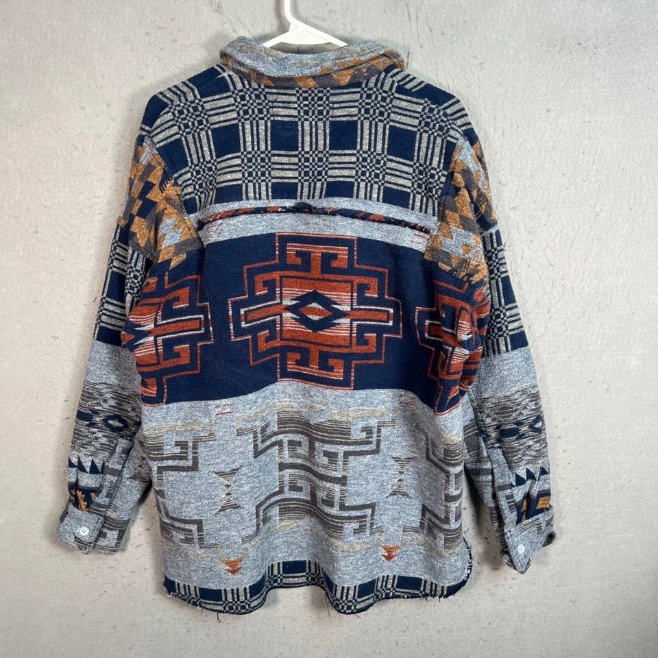 We The Free Arizona Sky Aztec 图案纽扣女式衬衫女式 XS — 第 2/4 张图片