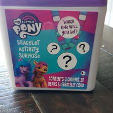 My Little Pony Bracelet Activity Surprise Bead Kit Tin 55837, 3 Charms