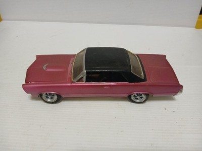  AMT Revell monogram 1/24 1/25 Screw Bottom Junkyard Plastic Model Part Lot