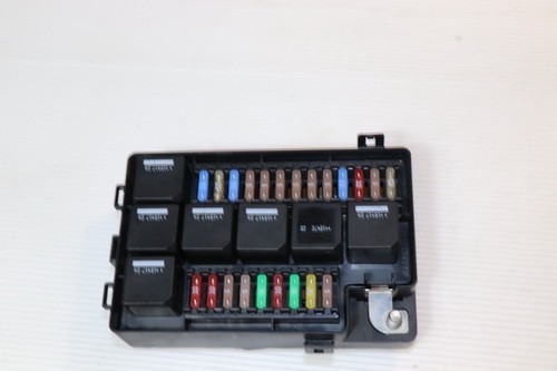 ASTON MARTIN RAPIDE 6.0 V12 REAR FUSEBOX AD43-14A073-AC - Picture 4 of 8