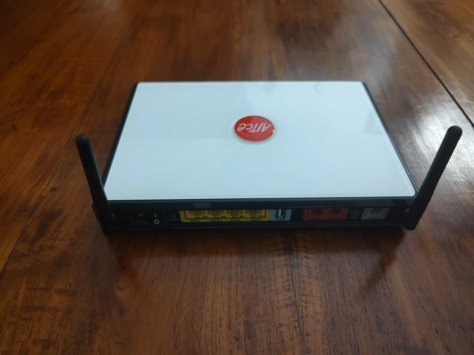 Modem Router Alice Gate VoIP 2 Plus Wi-Fi Telecom ADSL2+ 4 Porte LAN - Immagine 2 di 3