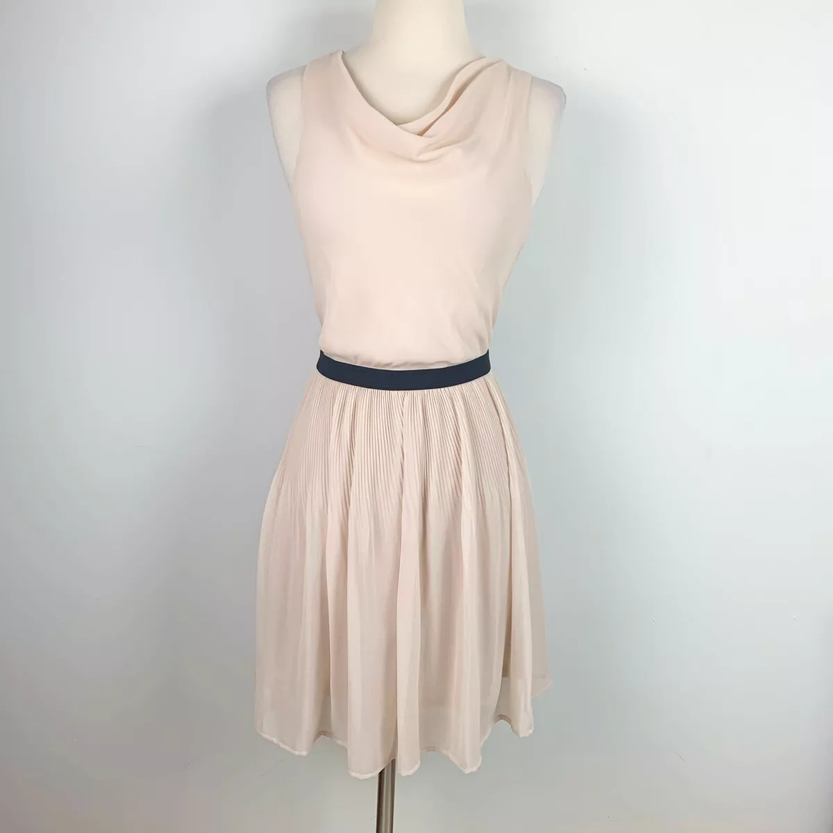 Forever 21 Womens Sleeveless Pleated Cream Dress Black Elastic