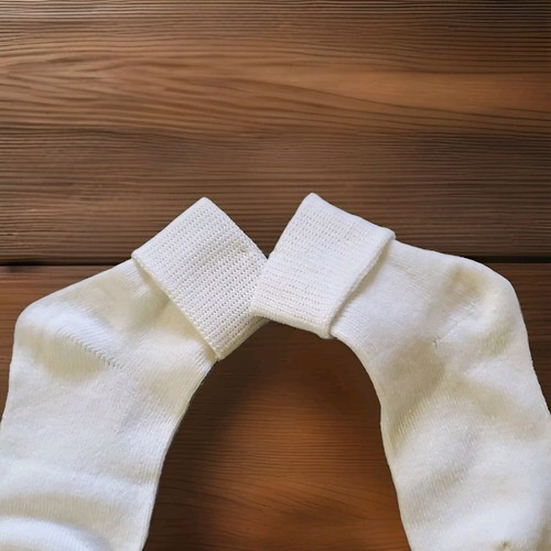 Girls White Bobby Socks with I Heart Cheer Applique Size Small New - Picture 3 of 4