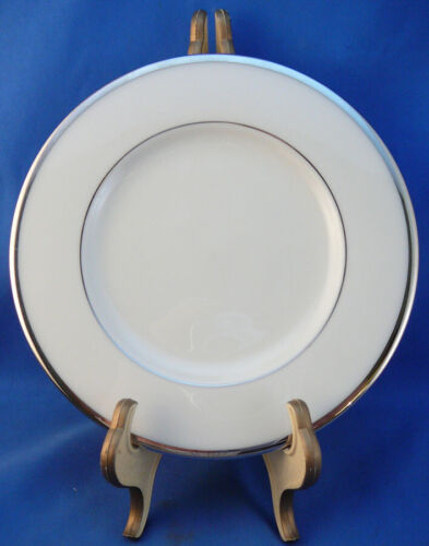 Lenox Fine China Bread & Butter Montclair Ivory Platinum Rim Plate, 6.25" Dia. - Picture 1 of 2
