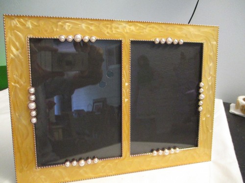 Vtg Sheffield Homes Enamel Gold Metal Beads & Pearls Picture Frame 8 x 10