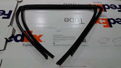 NEW GENUINE BMW 51348266126 WINDOW GUIDE E46