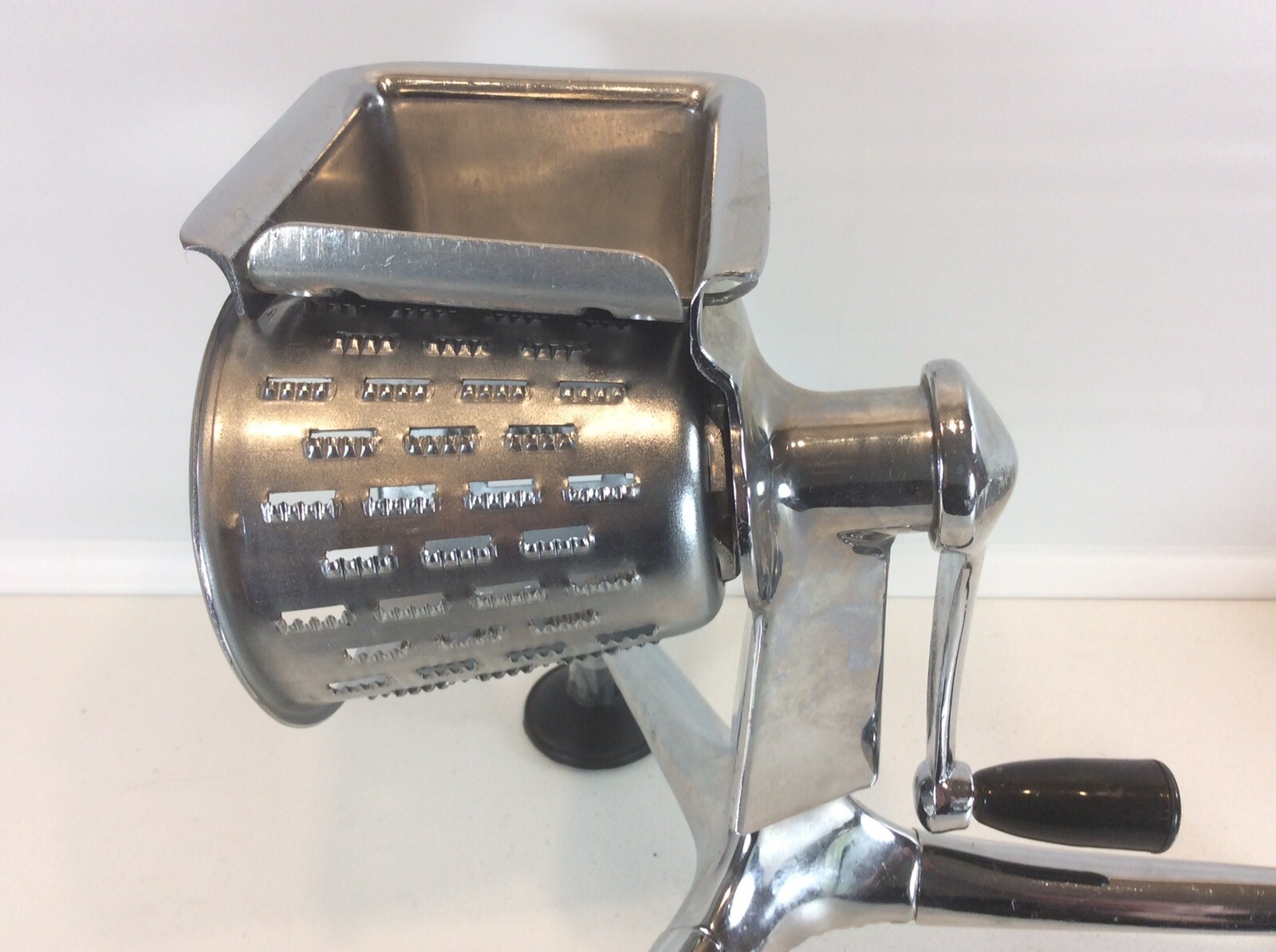 Vintage Saladmaster Hand Crank Food Processor Shredder Chopper with 5