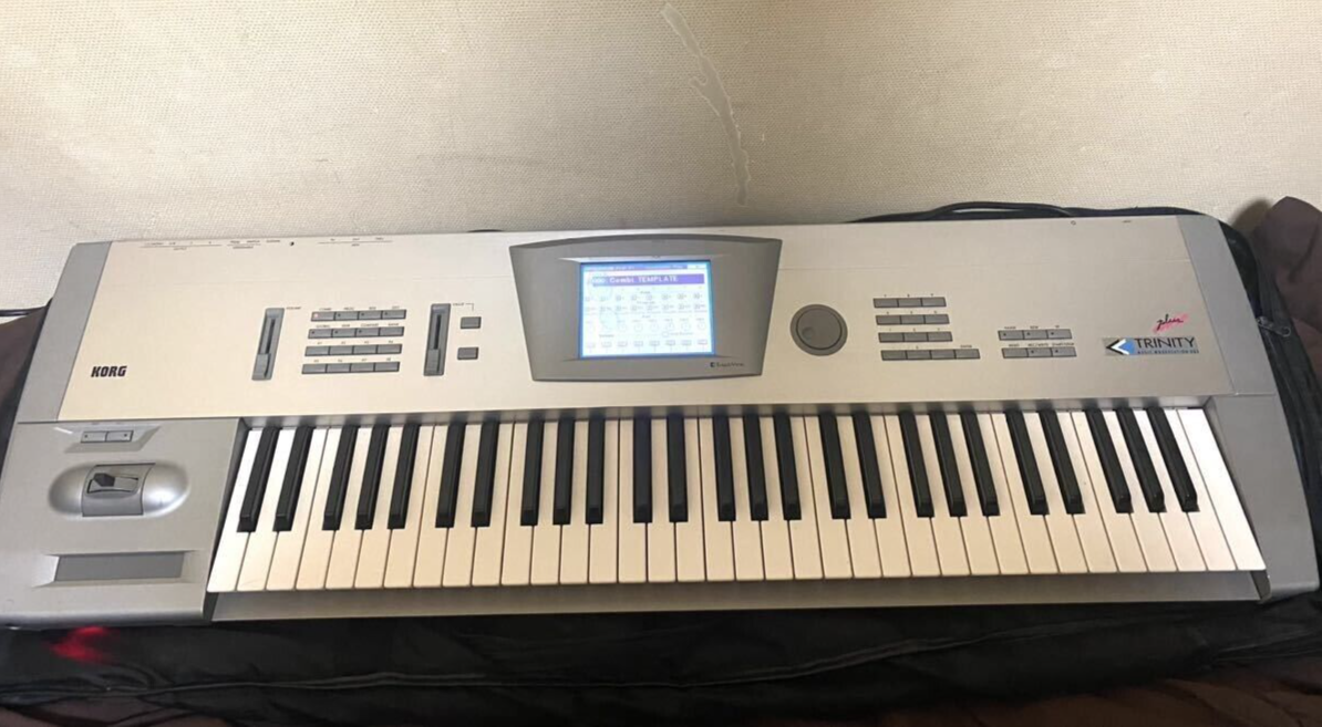 Korg Trinity Plus 61-Key Keyboard Synthesizer Music Korg Trinity Plus 61-Key Keyboard Synthesizer Music