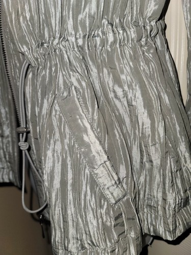 Silver Crinkled Adirondack Jacket By Ruby Rd. Sz 8. Roll Sleeves. Shawl Collar. - Picture 4 of 9