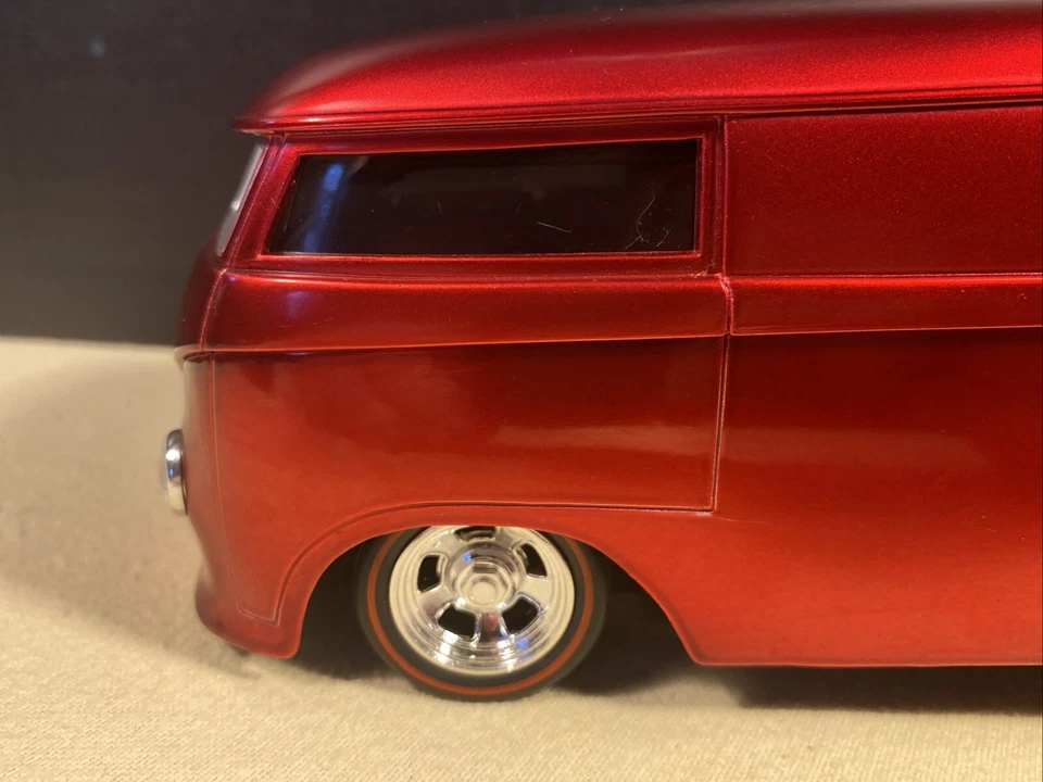 Hot Wheels Classics 2005 ~ escala 1:18 ~ autobús de arrastre VW personalizado ~ rojo ~ edición limitada Foto 2 de 4