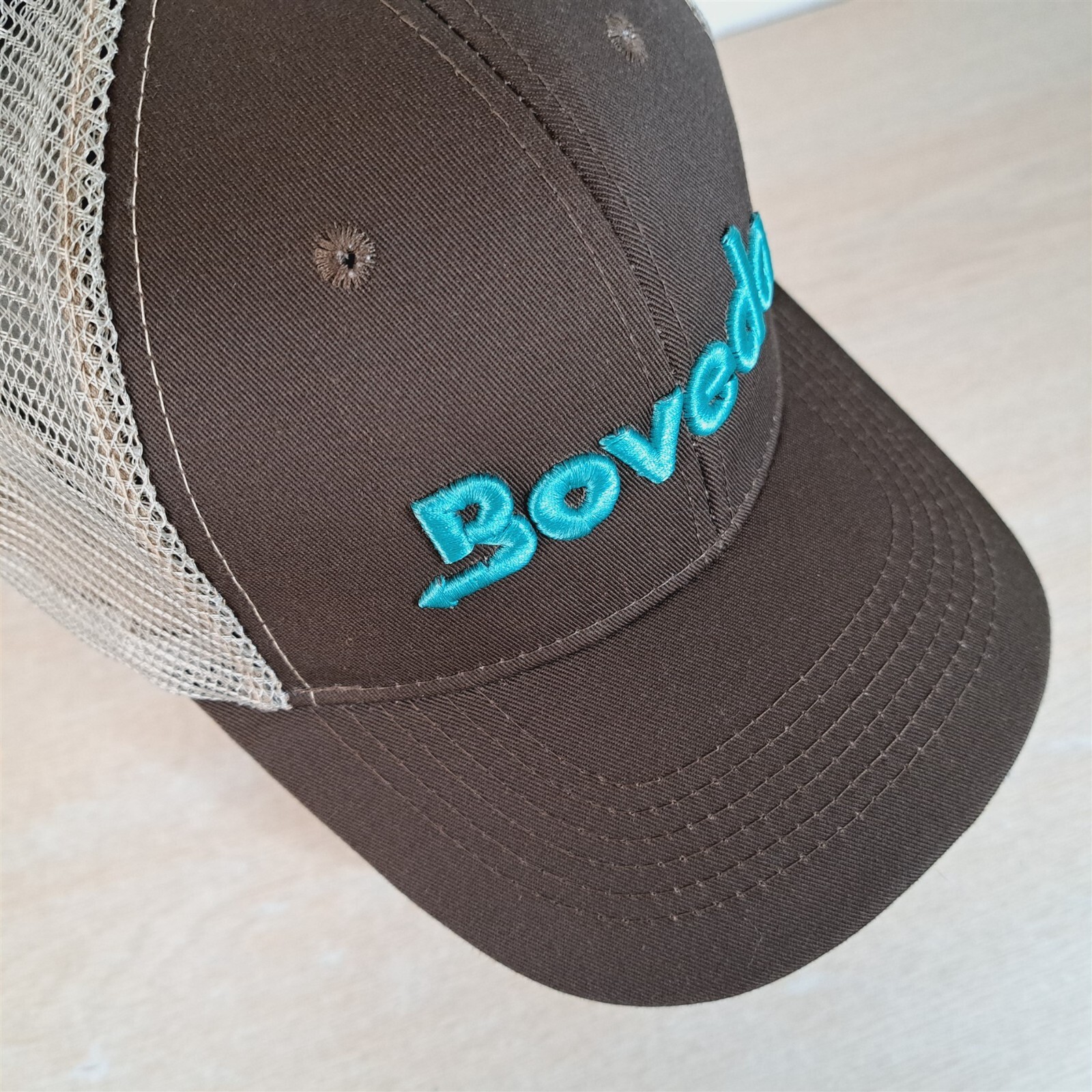 BOVEDA ADJUSTABLE SNAPBACK TRUCKER/MESH HAT/CAP, BROWN, CIGAR/HUMIDTY CONTROL