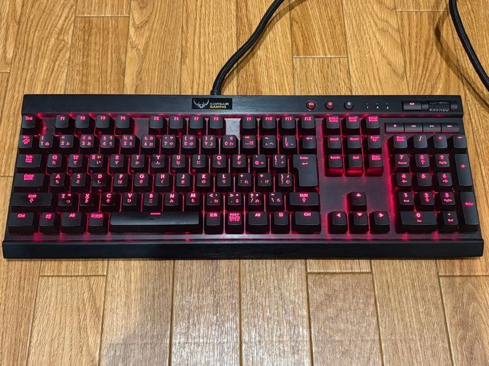 Corsair K70 Mechanical Gaming Keyboard Red Switch Used - Image 3 of 4