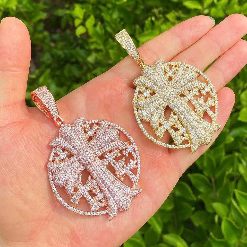 Take Up Your Cross | Colgantes de cruz de circonita cúbica con diamantes enchapados en plata 925 de 24 k VVS Foto 4 de 4