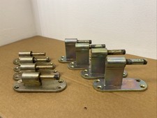 2 x 4 pistoni per persiane da avvitare -piastra circa 98 x 34/perno 10 mm (circa)