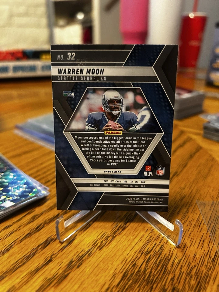 2025 Mosaico #32 Warren Moon Genesis Ssp Estuche Hit Seattle Seahawks Uniforme!! Foto 2 de 2