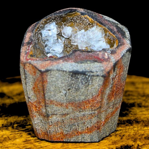 90g Natural Chalcedony with MM Quartz & Baryte Crystal in Geode Minerals - Picture 2 of 8