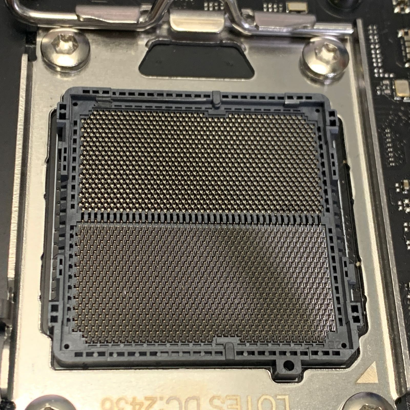 ASUS ROG Strix B650-A Gaming WIFI AMD AM5 DDR5 WiFi 6E ATX Motherboard - READ