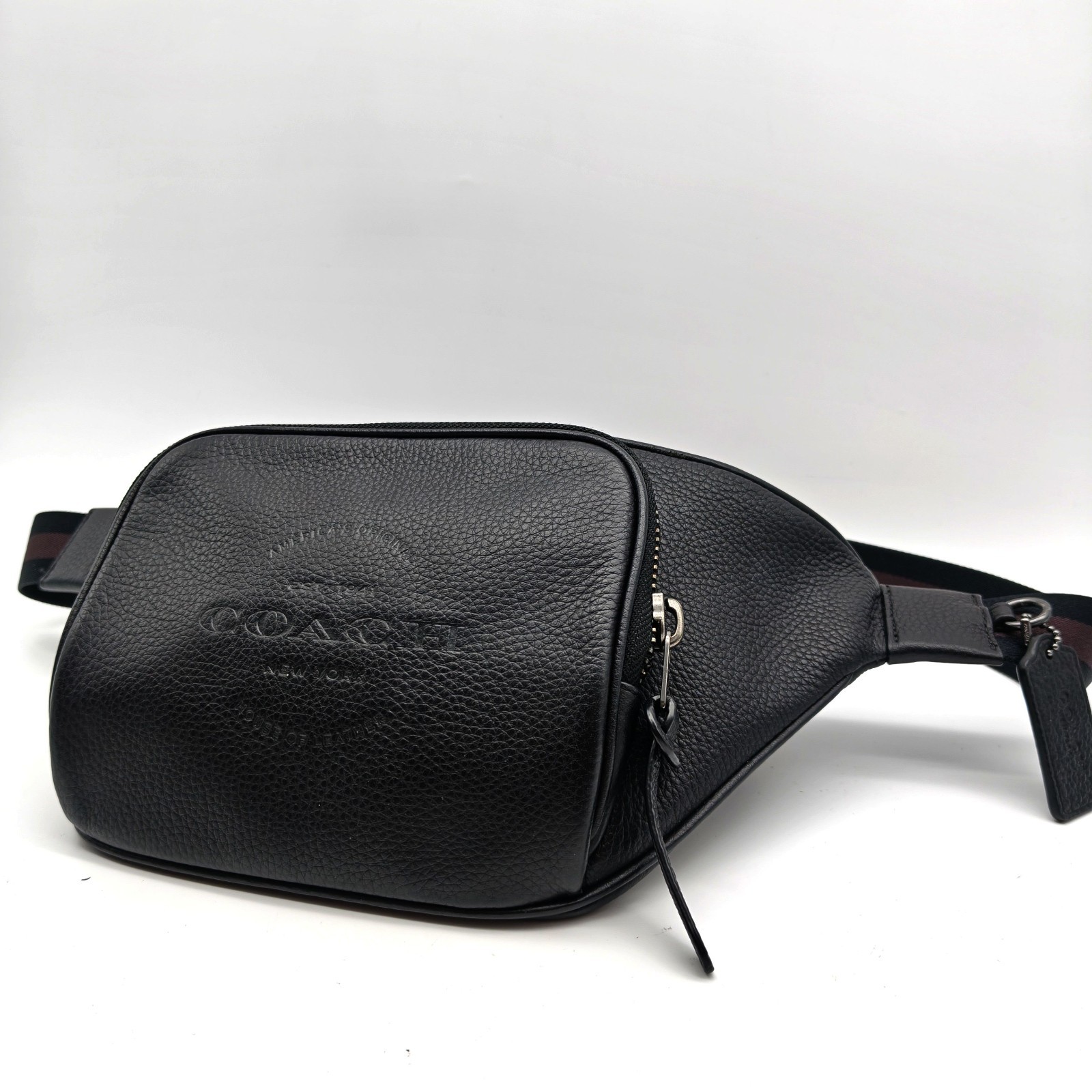 COACH Body Bag Thompson Leather Sling Pack Black Shoulder Ba