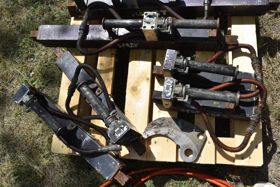 Hurst Jaws of Life Rescue Extrication Tools Cutter Spreader Rams Gas ...