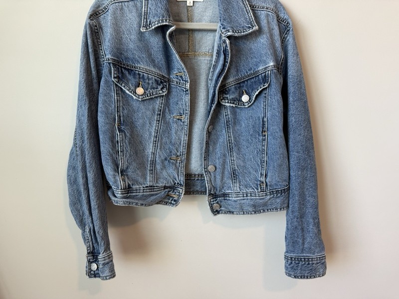 Pacsun Denim Distressed Women’s Jacket Size Small