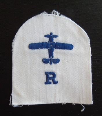 Royal Navy Air Engineer Radio/Radar Uniform Branch Badge - RN