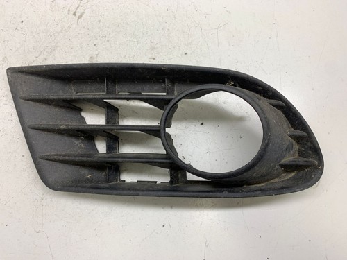 Volkswagen Golf Plus 2007 Verkleidung Nebelscheinwerfer / Gitter vorne DRA36562