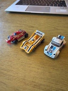 INDY 3 AMRAC Slot Cars PORSCHE CARRERA 5 Red 7 Yellow 9