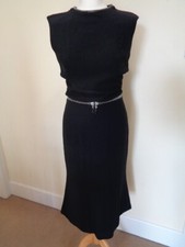 ALEXANDER MCQUEEN BLACK SLEEVELESS MIDI DRESS WITH STATEMENT ZIP DETAIL - S. 10