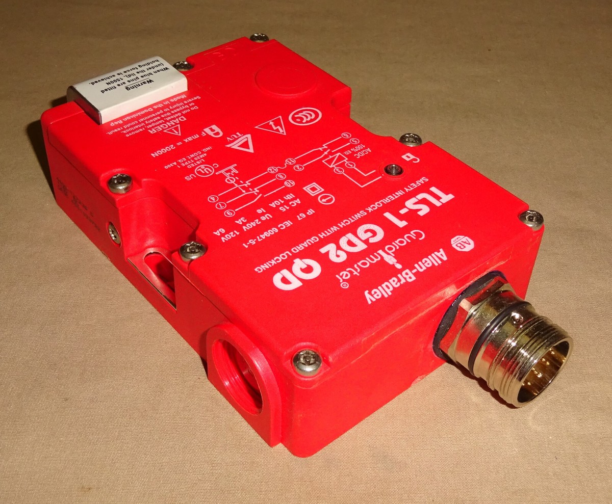 Allen Bradley 440G-T27236 Safety Switch TLS-1 GD2 QD 440GT27236