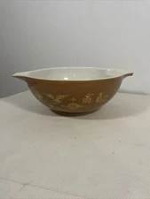Pyrex Early American Cinderella Nesting Mixing Bowl 444, 4 Quart