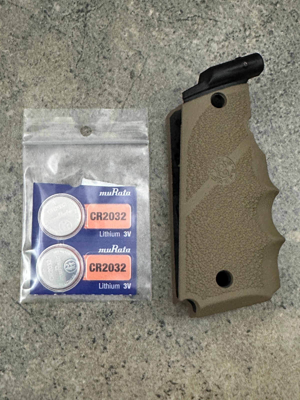 Hogue Piranha G10 Grip With Red Laser For Colt Officers Model 1911 - G-Mascus Black Finish