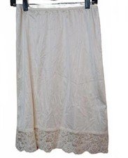 Vassarette slip M 24"
