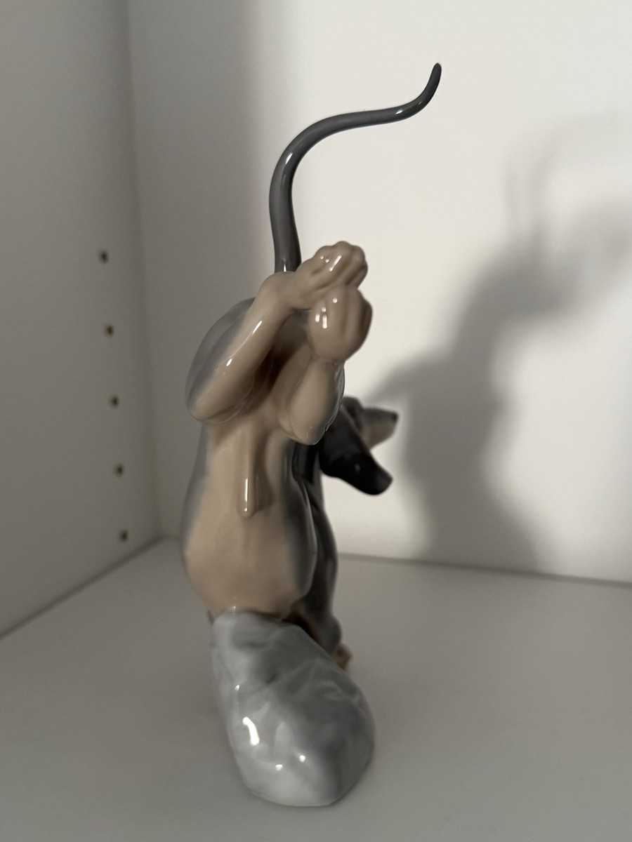 Lladro DACHSHUND in Pristine Mint Condition With Original Box
