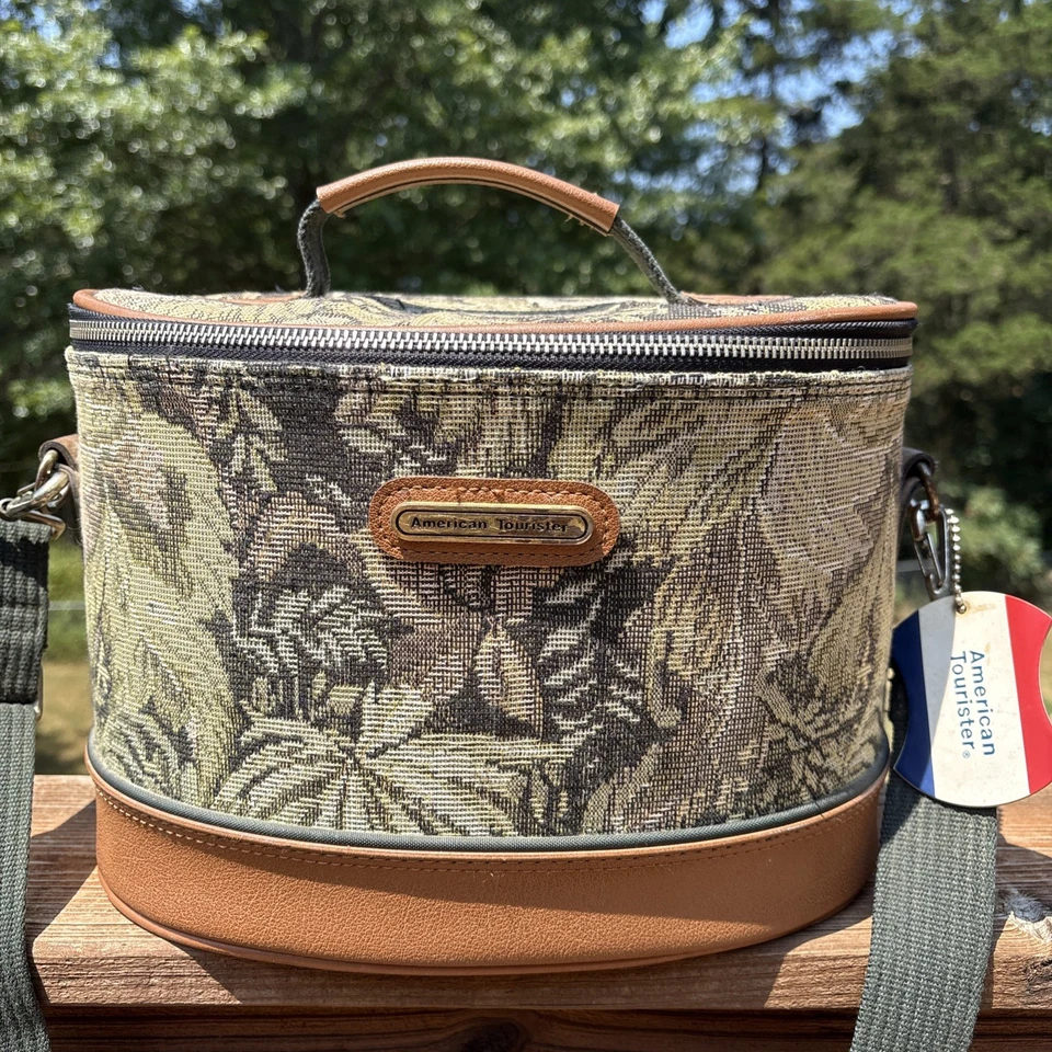 Vintage American Tourister Tapestry Train Case Cosmetic Hair Product Carrier - Image 2 of 4