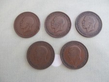 VINTAGE / ANTIQUE SET OF FIVE HALFPENNY COINS FOR SHOVE HA'PENNY GAME - SPARES