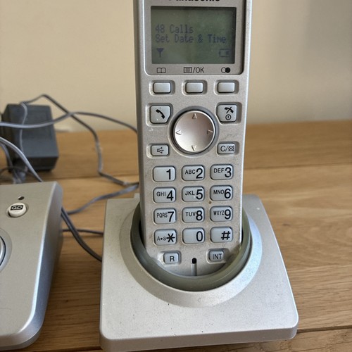 Panasonic KX-TG7120E Cordless Phone & Answering Machine Inc Plug & Phone Cable - Zdjęcie 8 z 16