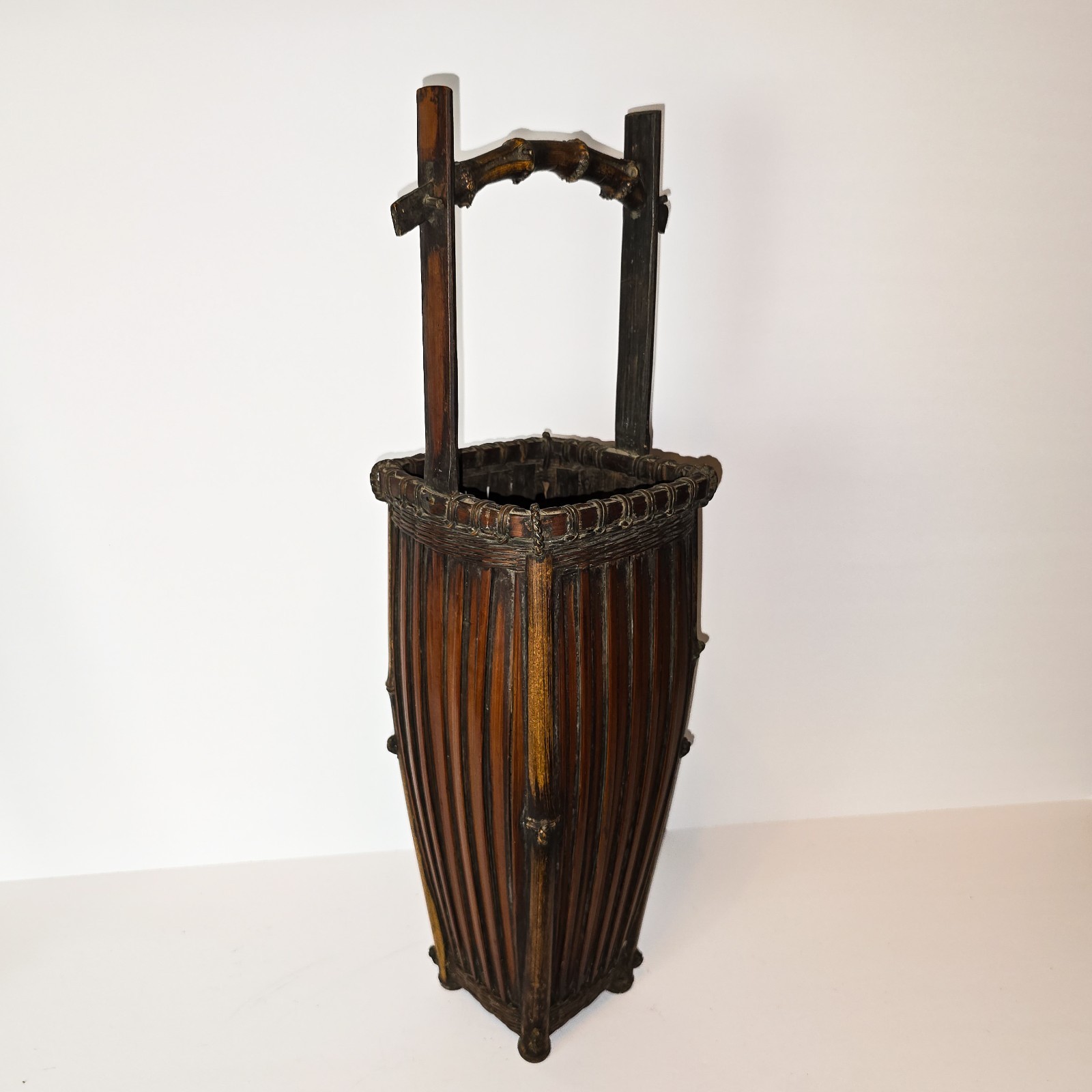 Antique Japanese Bamboo Ikebana Basket w/ Handle Meiji Taisho Ribbed Slat Form