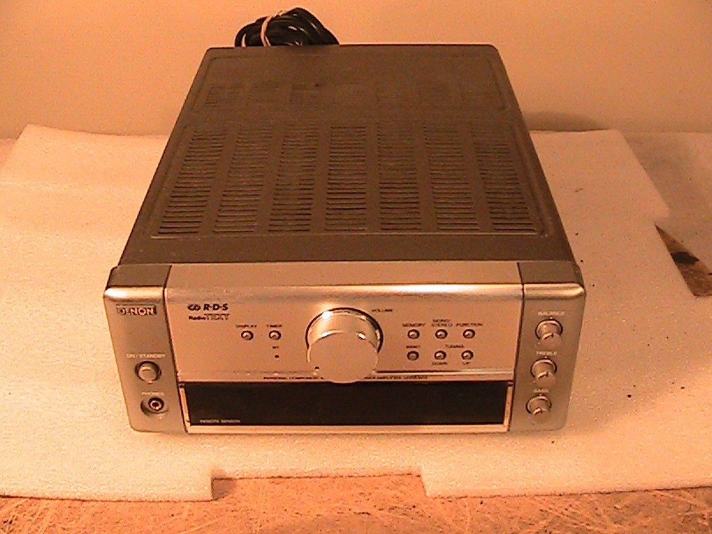 Denon UDRA-M10 bookshelf stereo