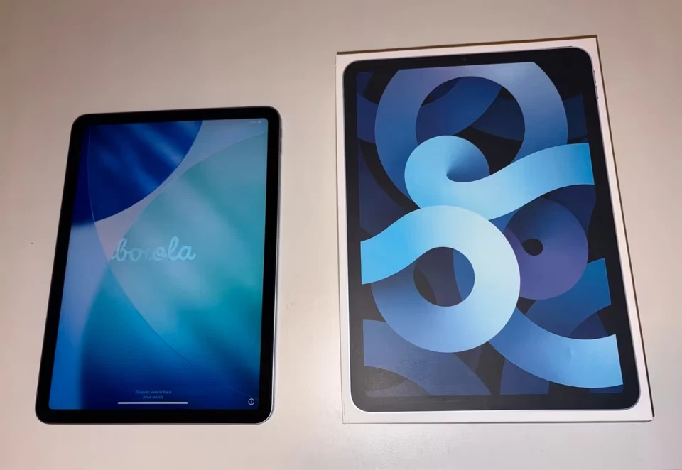 Apple iPad Air 4. Gen 64GB, Wi-Fi, 10,9 Zoll - Sky Blau