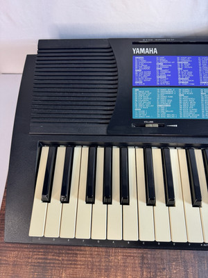 ポータトーン　YAMAHA Yamaha Portatone Electronic Keyboard PSR-185 61-Keys Digital Built