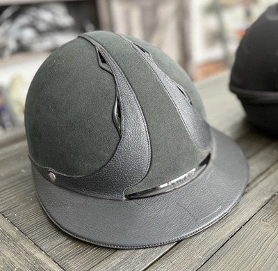 Antares Classic Helmet Equestrian Size M Matte Black Suede